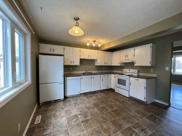 21 Greene Close - Photo 2 of 14