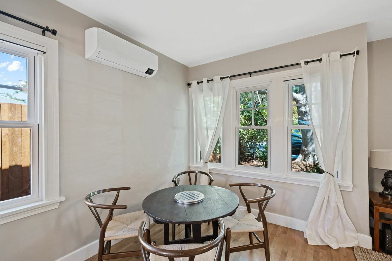 325 1st St - Photo 6 of 29