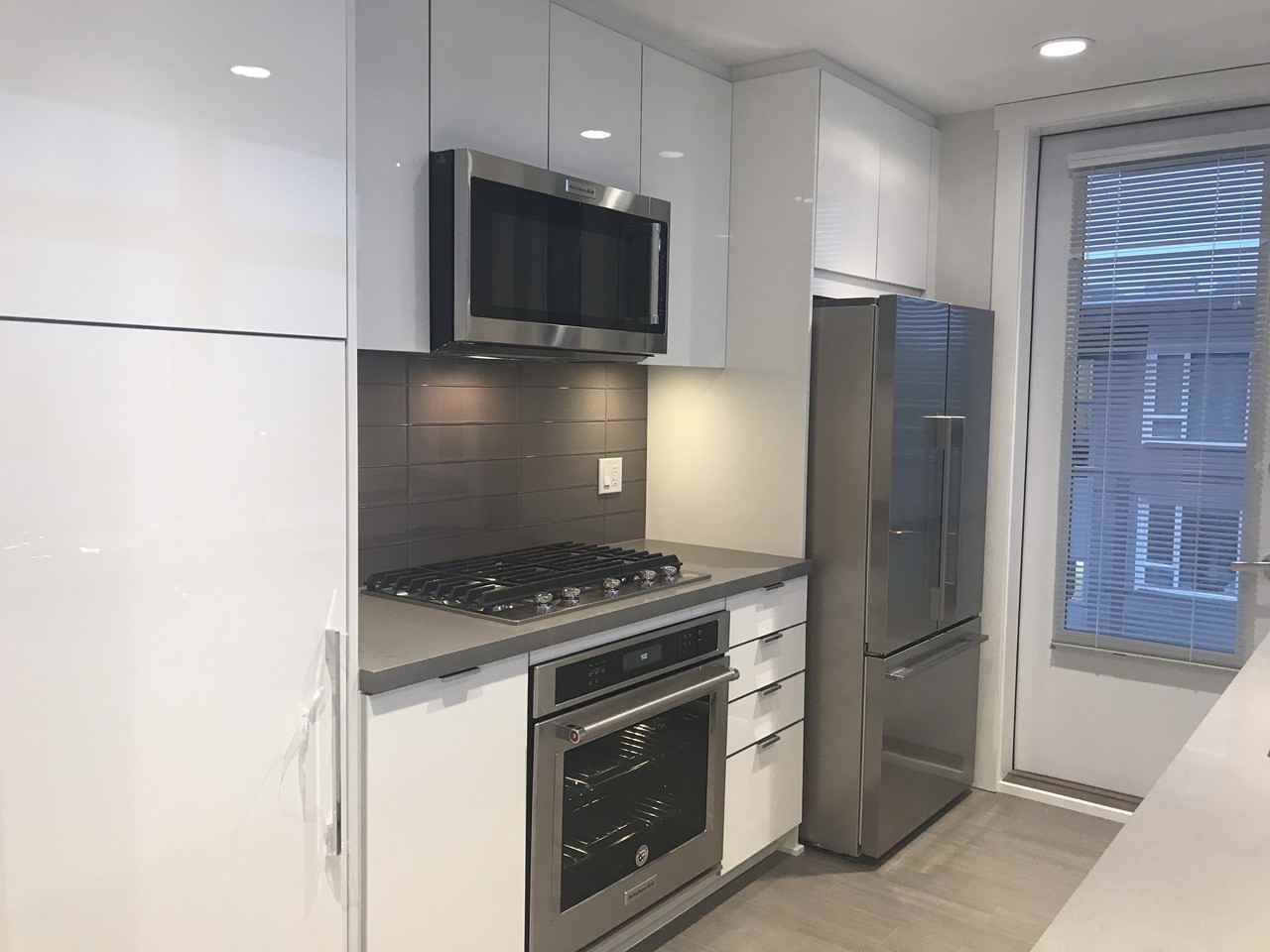 277 1st St W - Photo 2 of 21