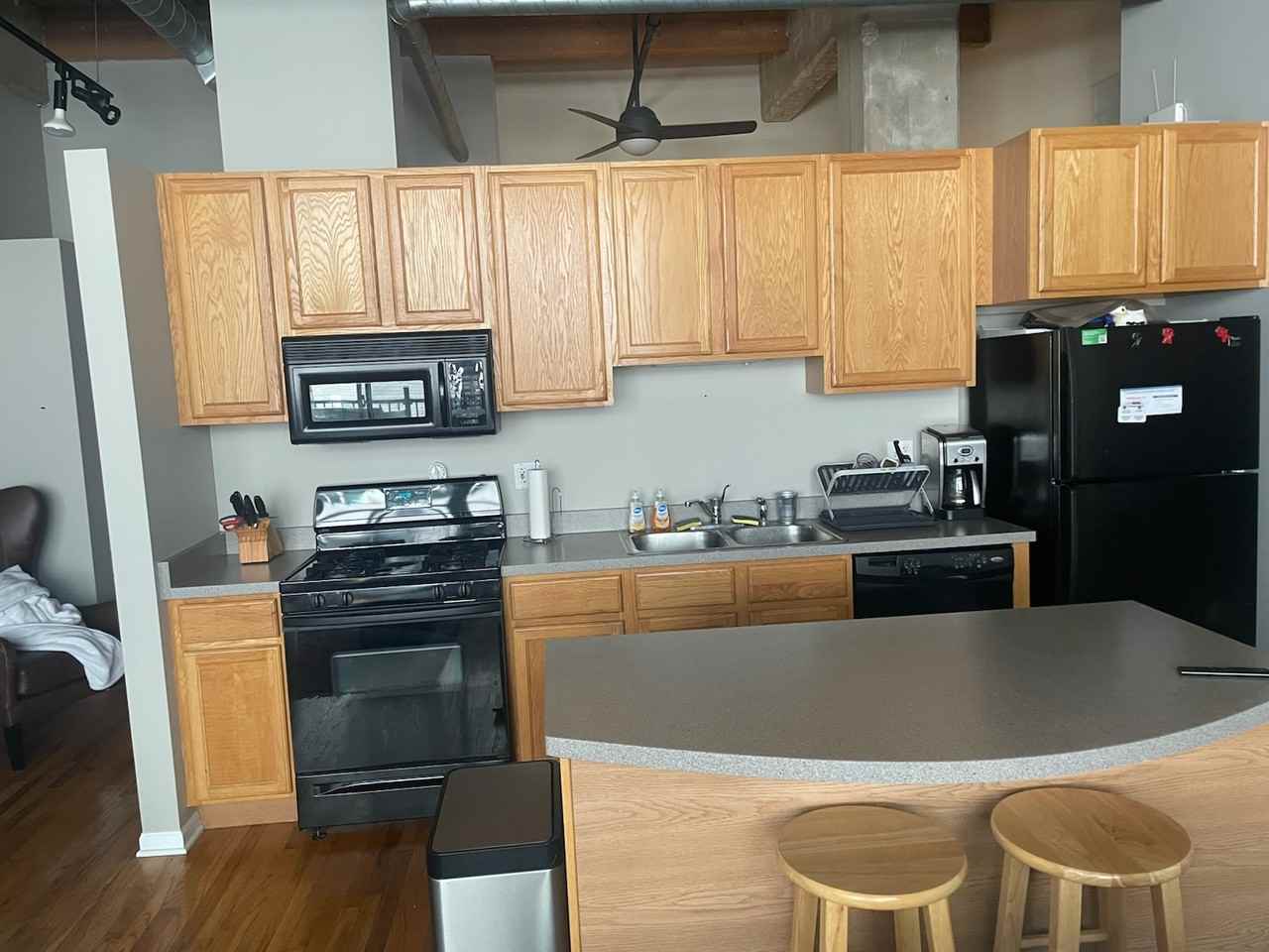 N Aberdeen St & W Lake St - Photo 3 of 19