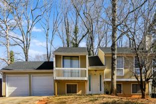 1374 Muirfield Dr - Photo 1 of 1