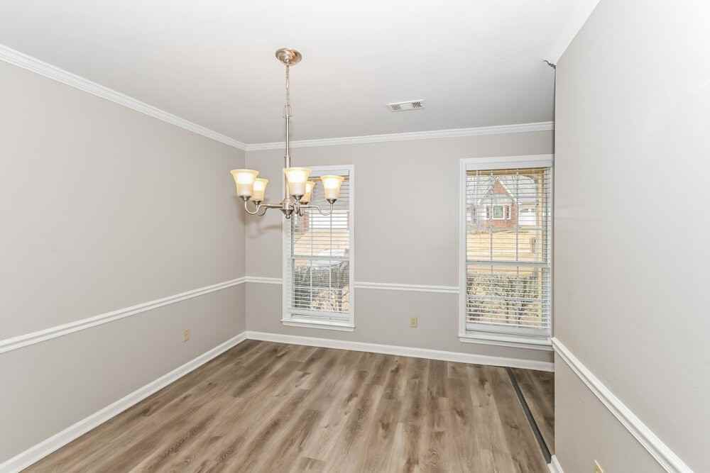 2236 Oak Hollow Ln - Photo 6 of 17