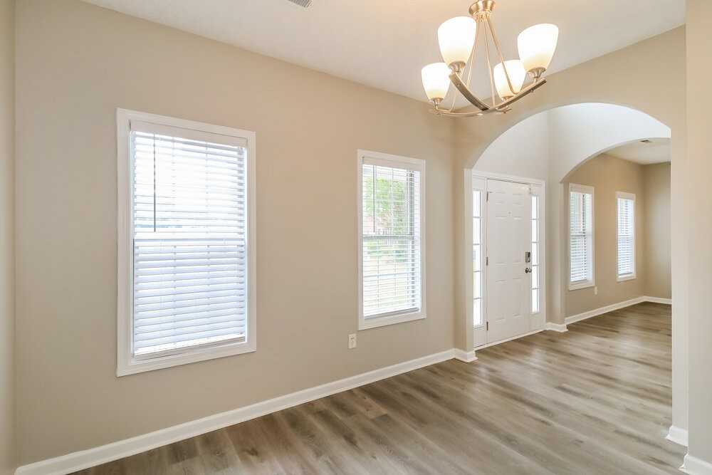 330 Derby Dr - Photo 7 of 18