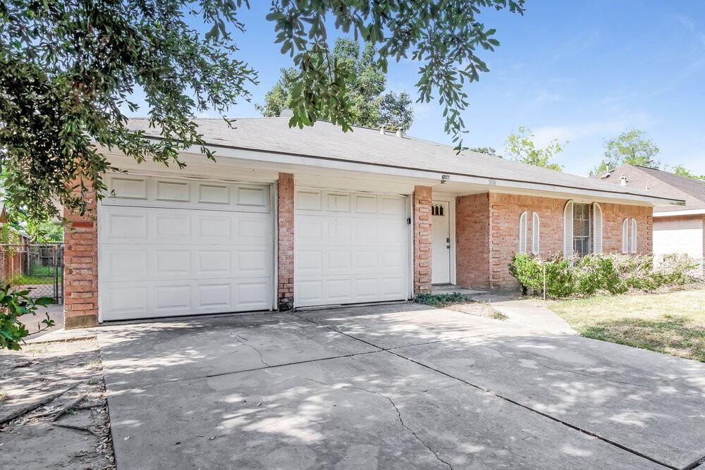 5014 Hasie Dr - Photo 3 of 16