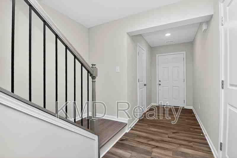 10032 Greystar Road - Photo 2 of 16