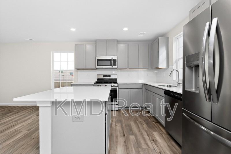 10032 Greystar Road - Photo 6 of 16