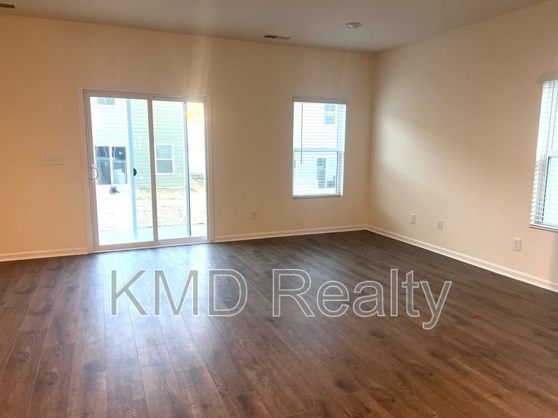 7117 Bentz St - Photo 4 of 13