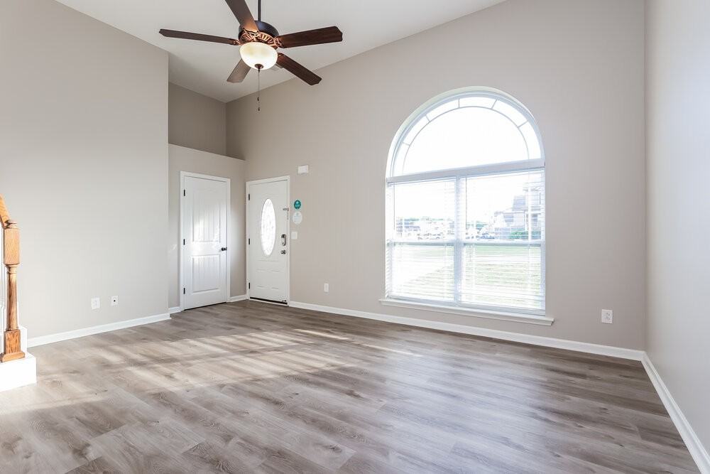 713 Wildwood Dr - Photo 5 of 17