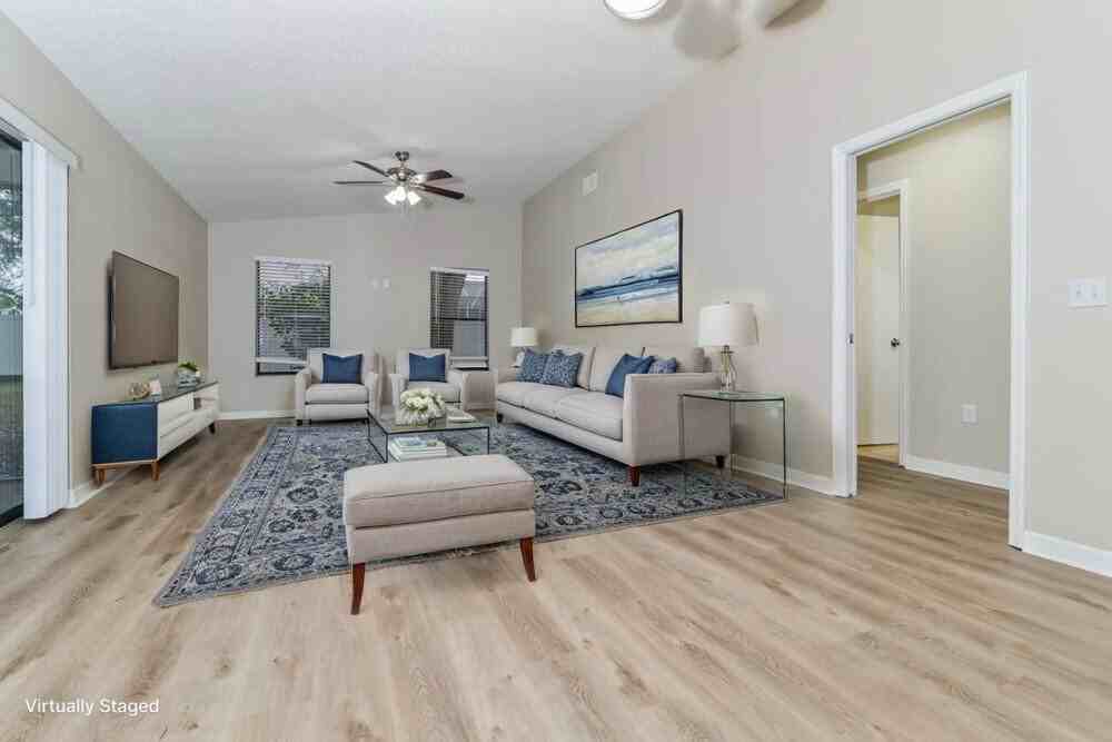 336 Shorewood Dr - Photo 3 of 19