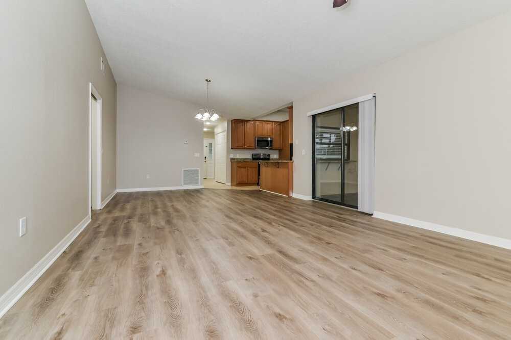 336 Shorewood Dr - Photo 5 of 19