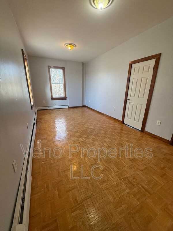 43 Mccrea St. Fort Edward - Photo 5 of 10