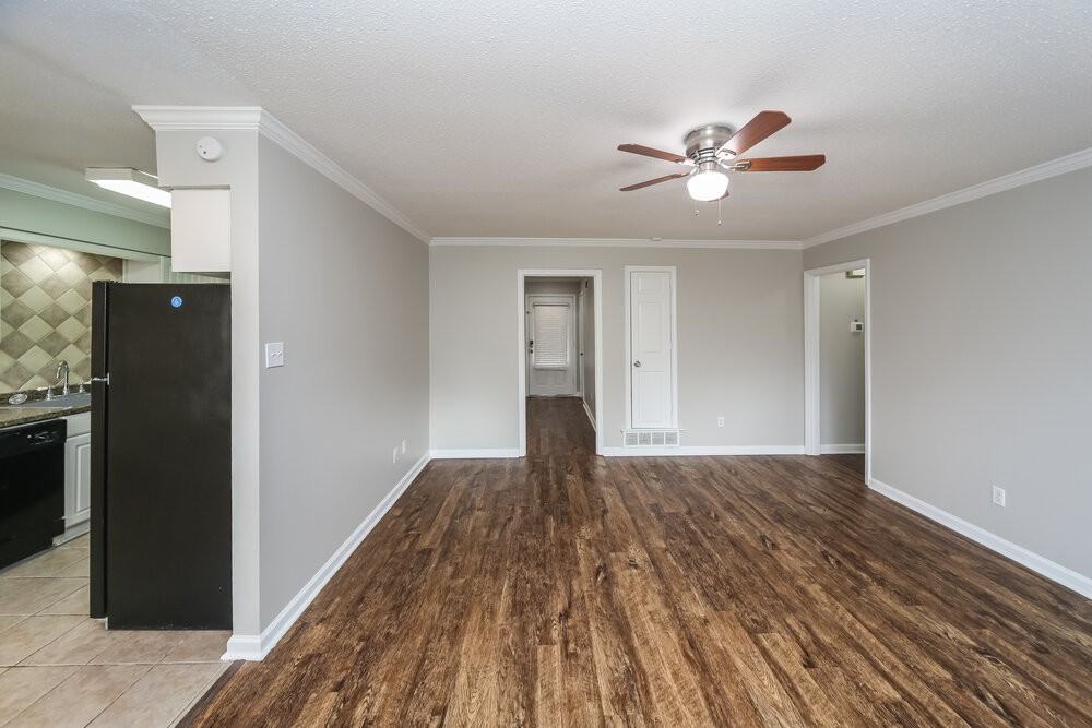 1585 Pepperwood St - Photo 6 of 16