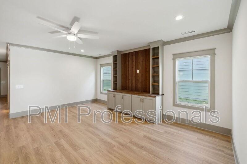 3419 John Richards Dr - Photo 3 of 29