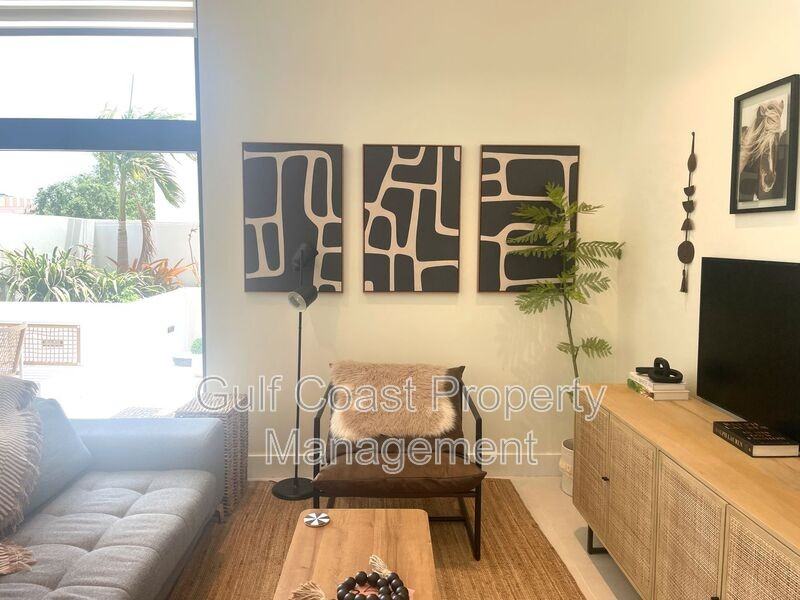 1558 4th St #208 - Photo 3 of 30