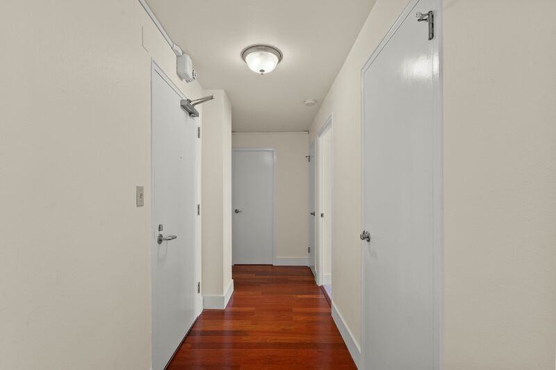 1105 Spring St #712 - Photo 5 of 19