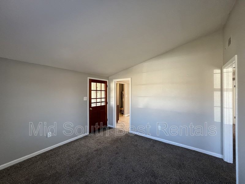 481 Tuton Cv - Photo 3 of 13