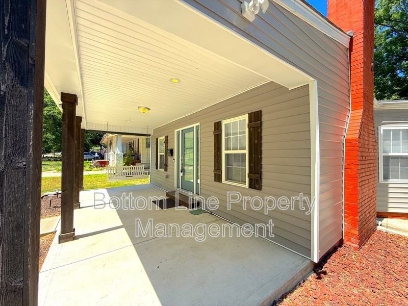 1216 Jackson Rd - Photo 3 of 21