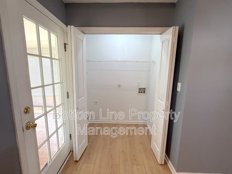 7012 Rumple Rd - Photo 4 of 14