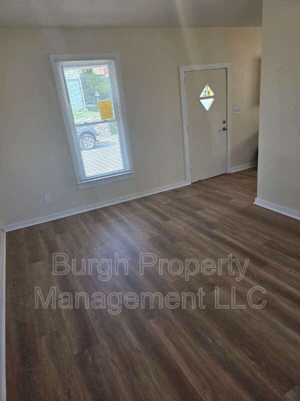 222 Vine St - Photo 3 of 12