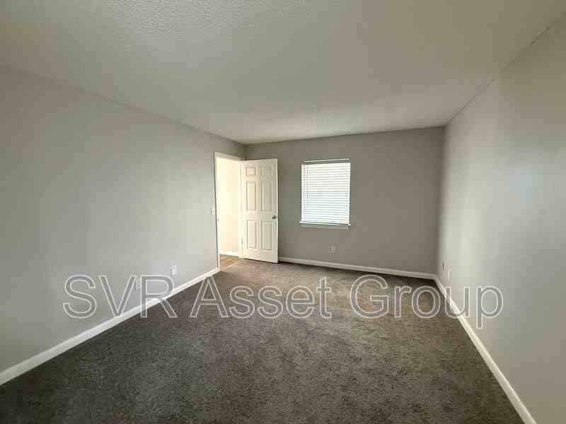 100 Fairway #1705 - Photo 7 of 22