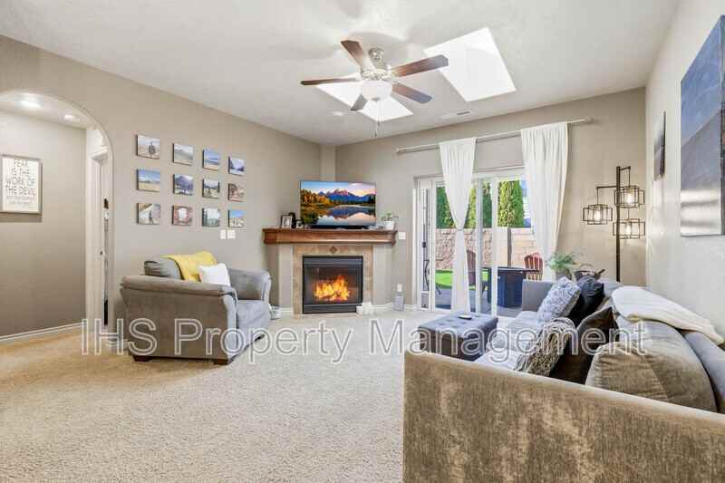 9417 Vincenzo Dr - Photo 2 of 34