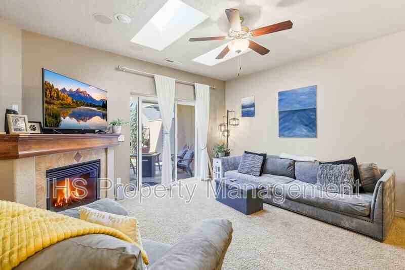 9417 Vincenzo Dr - Photo 3 of 34