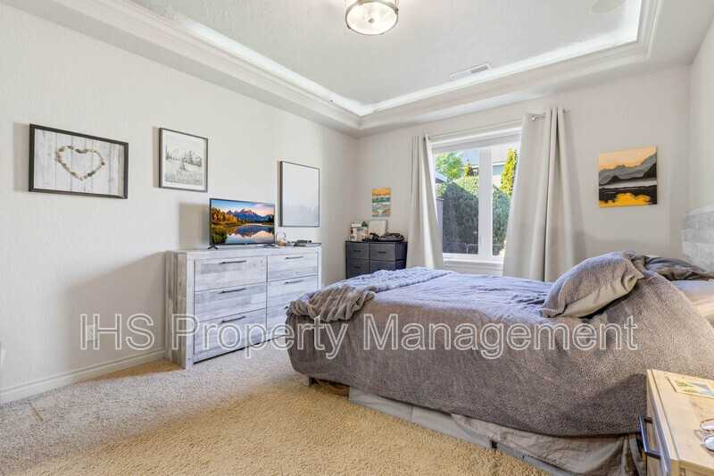 9417 Vincenzo Dr - Photo 7 of 34