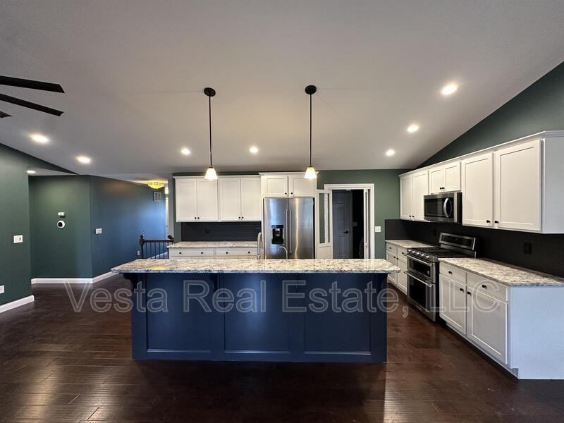 1719 Coralstone Way - Photo 3 of 25