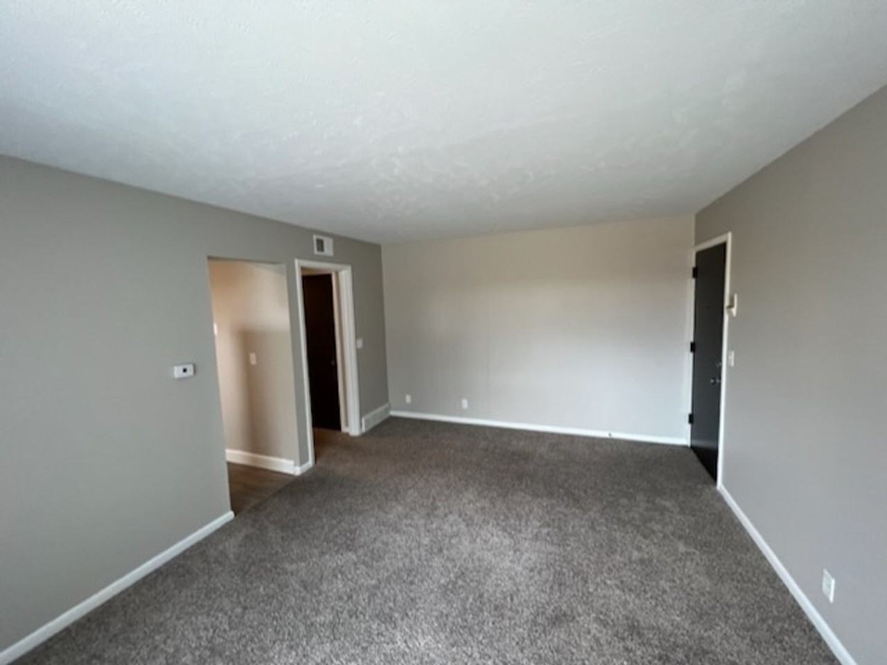 Midtown Court Apartments - Photo 6 of 33