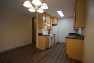 Larpenteur Estates Apartments - Photo 1 of 1