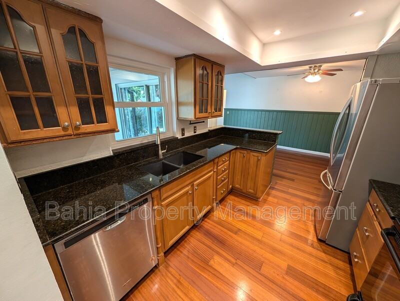 719 Regent Cir S - Photo 5 of 15