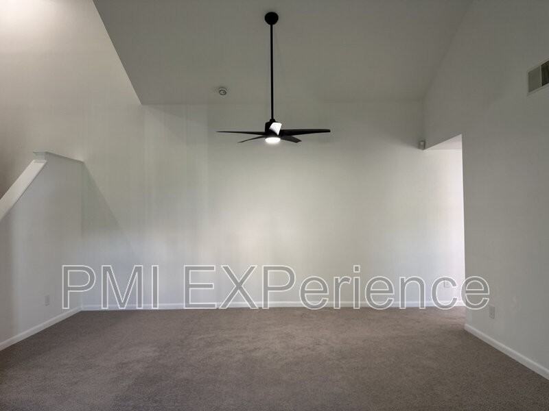 1023 Spring Valley Ct - Photo 6 of 22