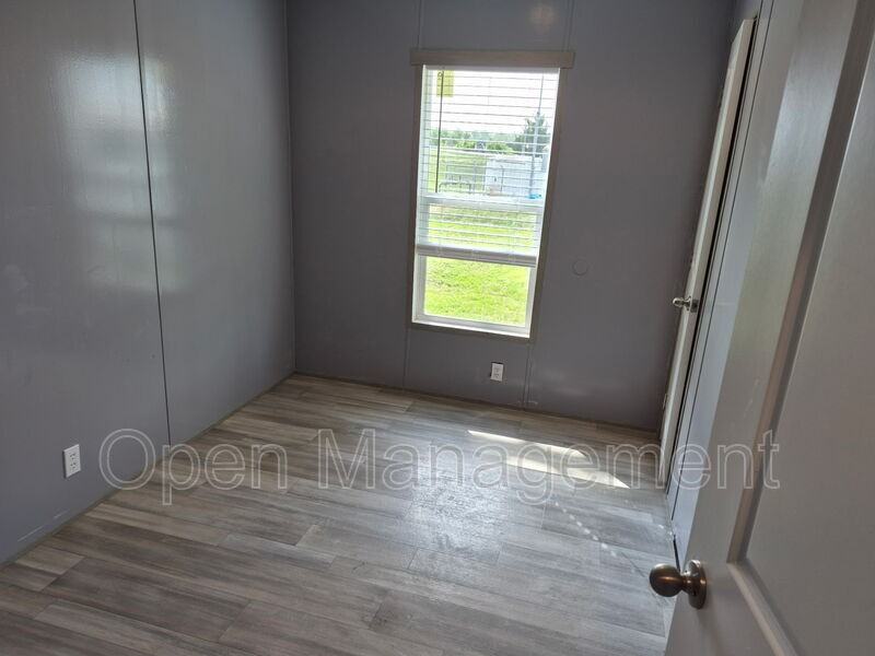 4511 Dirt Rd - Photo 6 of 11