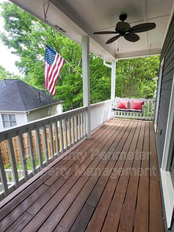 1155 Davis Pl Nw Apt F - Photo 3 of 23