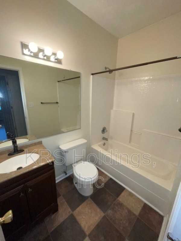 122 Nottingham Blvd - Photo 7 of 21