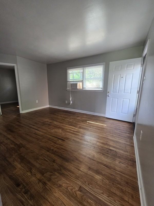 5225 Collindale Rd - Photo 4 of 11
