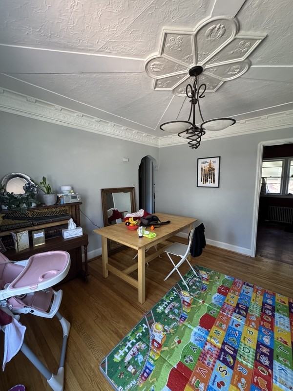 1805 Jackson Ave - Photo 5 of 15