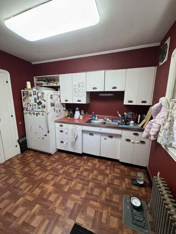 1805 Jackson Ave - Photo 7 of 15