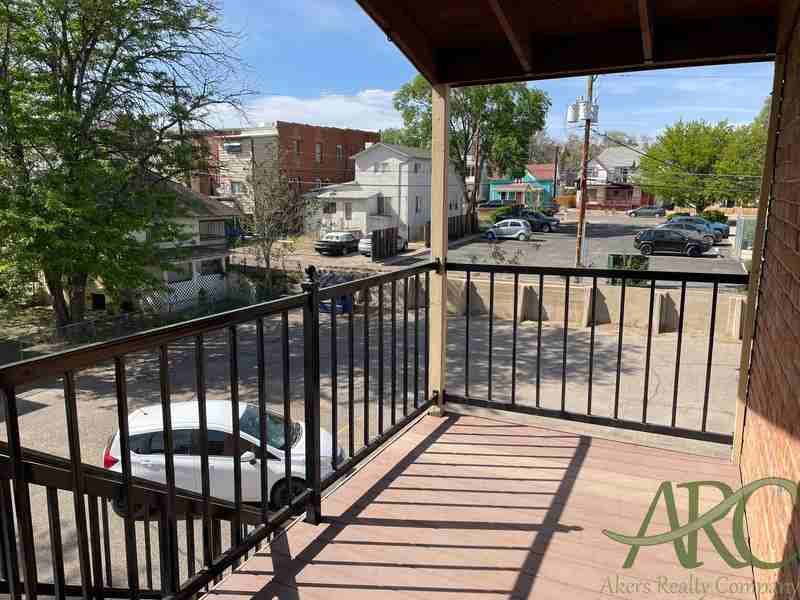 411 W 11th St #B - Photo 2 of 9