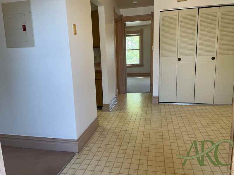 411 W 11th St #B - Photo 3 of 9