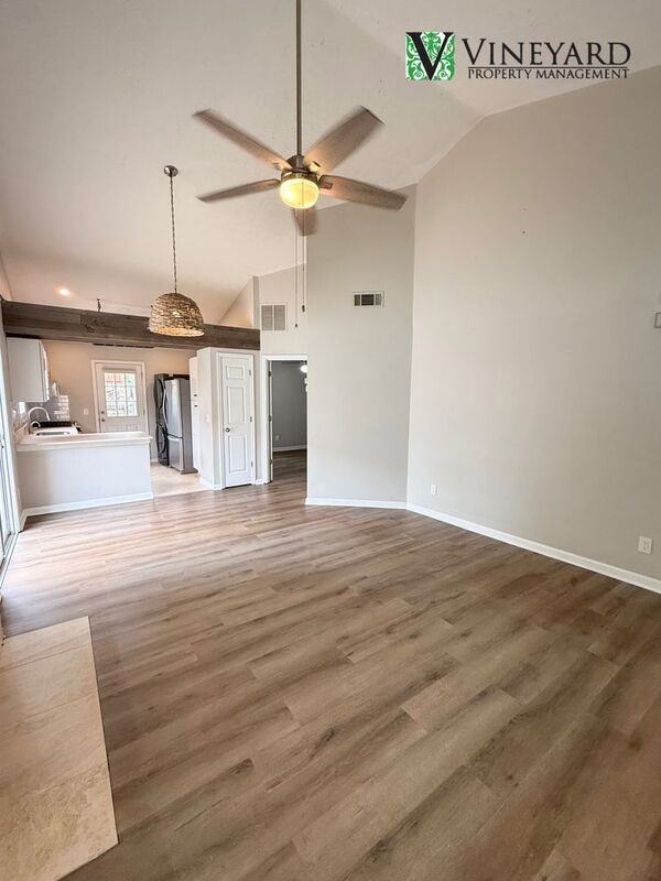 1110 Rook Pl - Photo 3 of 24