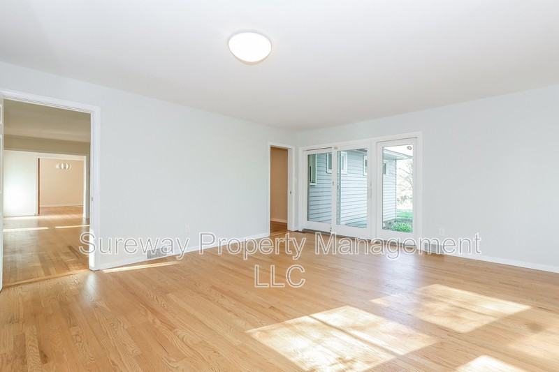 41 Harriet Dr - Photo 7 of 17