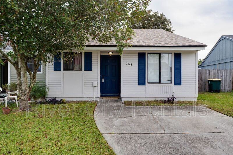 2443 Seabury Pl N - Photo 2 of 17