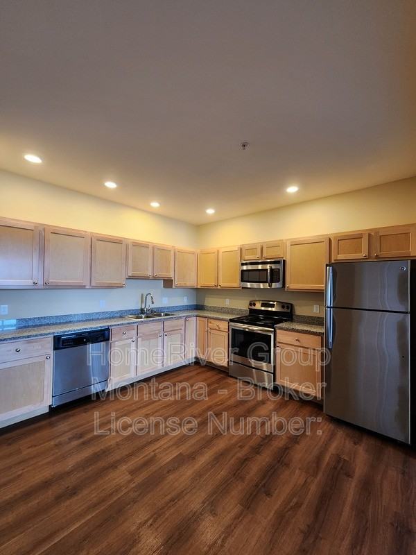 1500 S 14th St W #206 - Photo 3 of 27