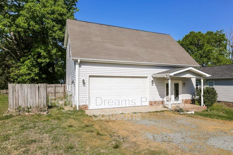4330 Alamance Baptist Ch. Loop Carriage House - Photo 4 of 12