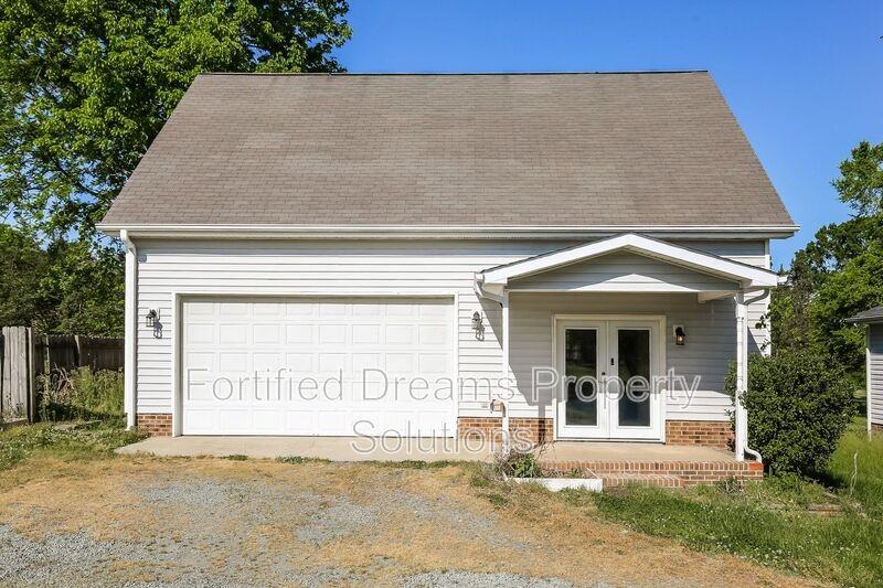 4330 Alamance Baptist Ch. Loop Carriage House - Photo 3 of 12