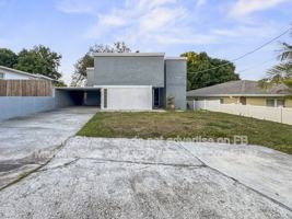 featured image of 2115 W Ivy St
