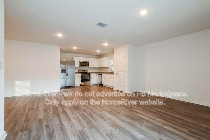 6 Locust Course Ln - Photo 3 of 17