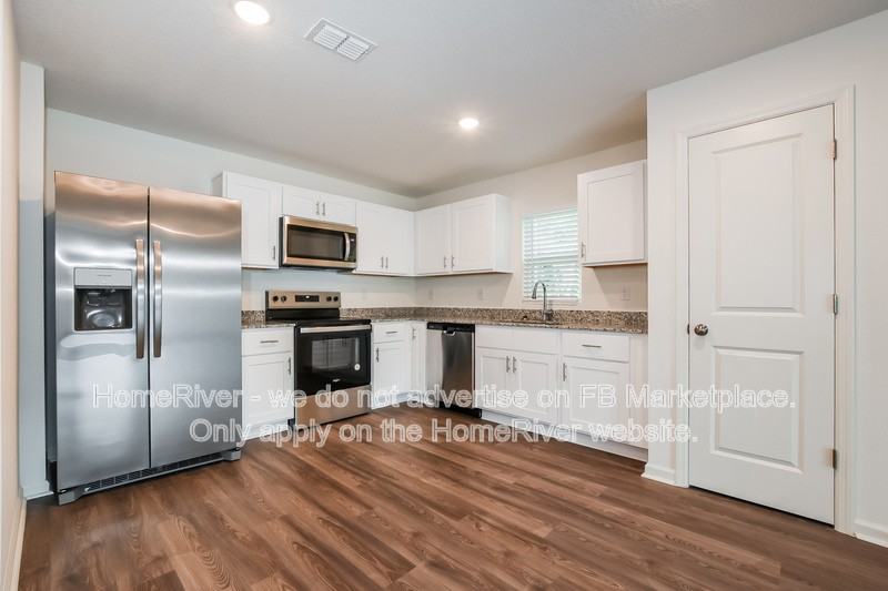 6 Locust Course Ln - Photo 5 of 17