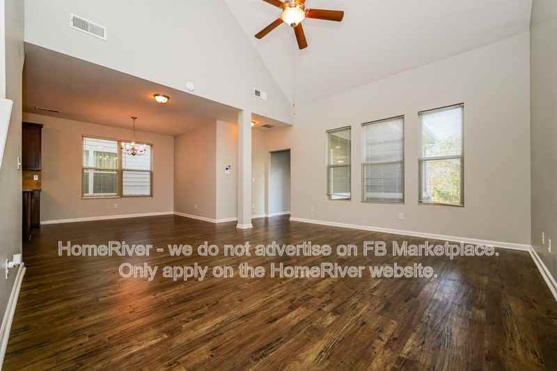 166 Daisy Cir - Photo 3 of 16